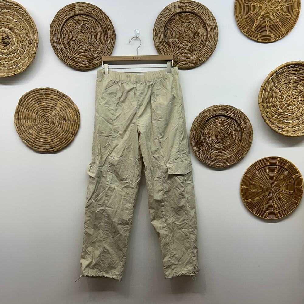 WILO Cargo Pants Medium Cream Neutral Wide Leg Pockets Athleisure Y2K Style